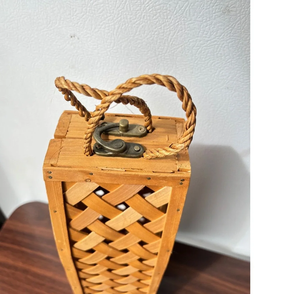 Vtg Wooden Lattice Wine Bottle Carrier‎ Box with Rope Handles and Brass Latch
